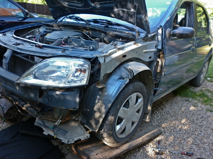 Dacia Logan-Schimbare aripa fata stanga si reparatie usa fata stanga
